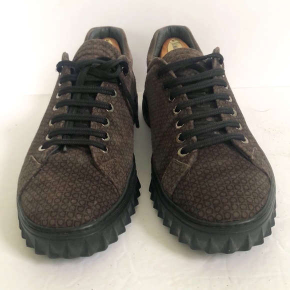 【関税&送料込】Ferragamo Brown Leather Sneakers Elastic lace sneaker - Men | Ferragamo